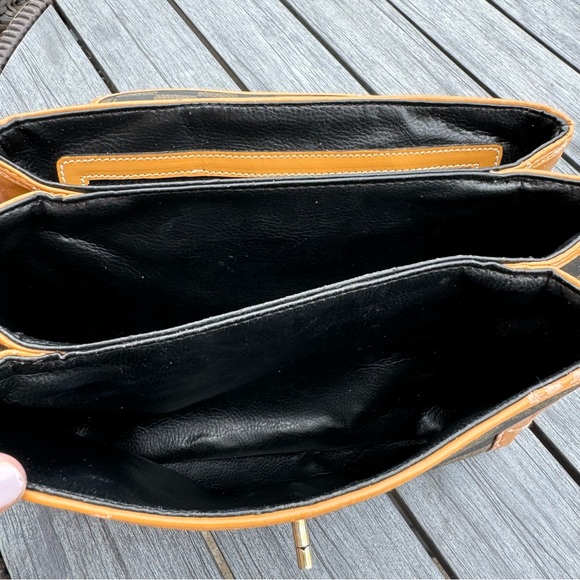 Rare Vintage Checked Fendi Accordion Crossbody Bag - Picture 10 of 16